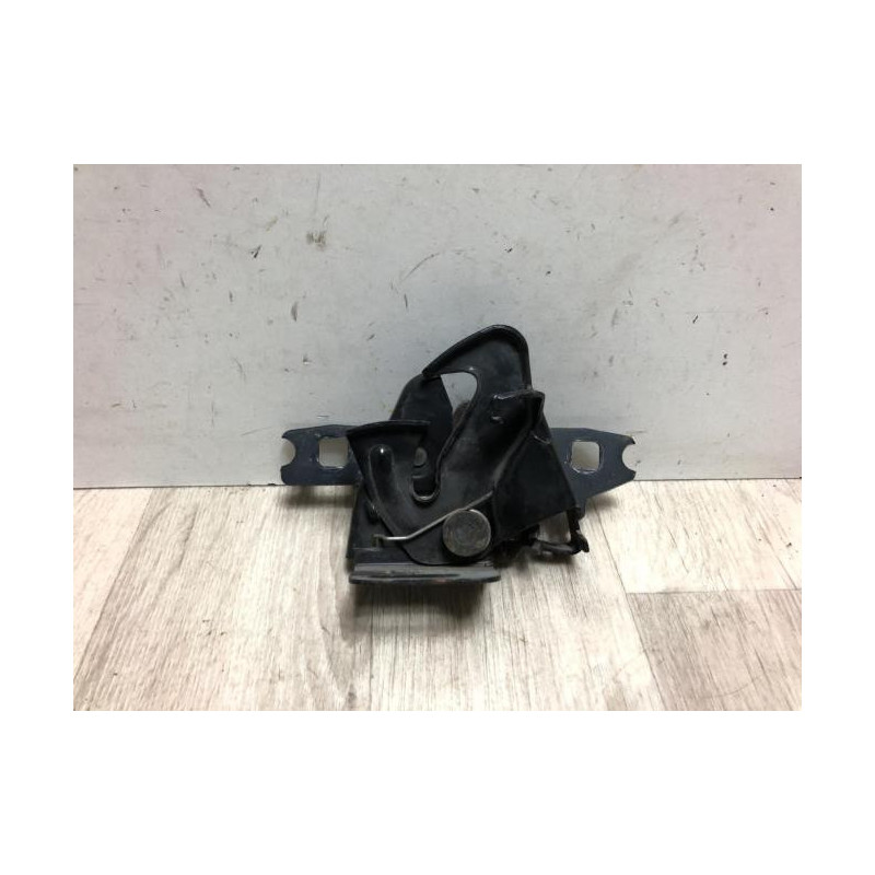 Serrure de capot VOLKSWAGEN POLO 3 PHASE 1 d’occasion