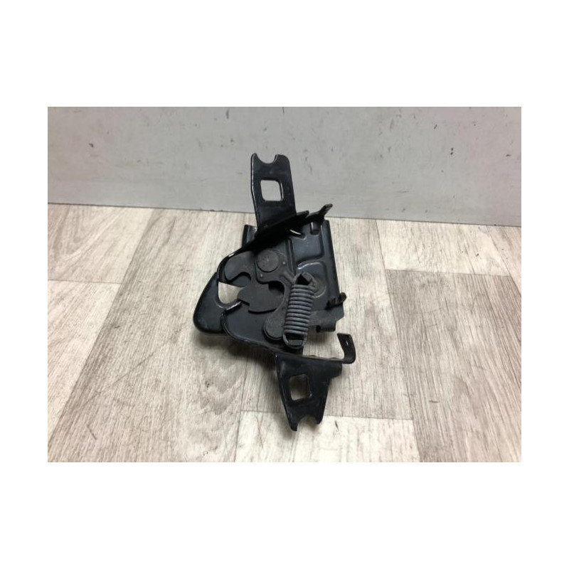 Serrure de capot VOLKSWAGEN POLO 3 PHASE 1 d’occasion