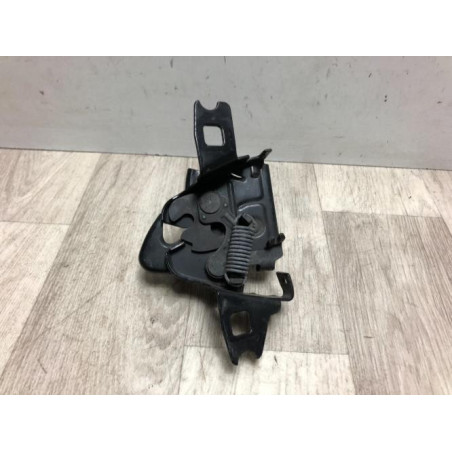 Serrure de capot VOLKSWAGEN POLO 3 PHASE 1 d’occasion