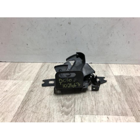 Serrure de capot VOLKSWAGEN POLO 3 PHASE 1 d’occasion