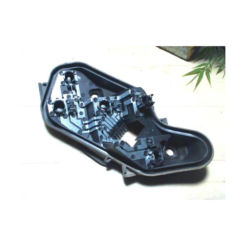 Platine feu arriere gauche OPEL CORSA D PHASE 1 d’occasion