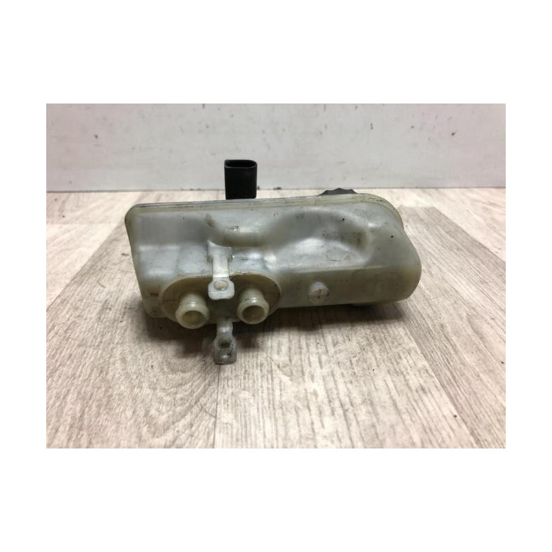 Maitre cylindre (freinage) VOLKSWAGEN POLO 3 PHASE 1 d’occasion