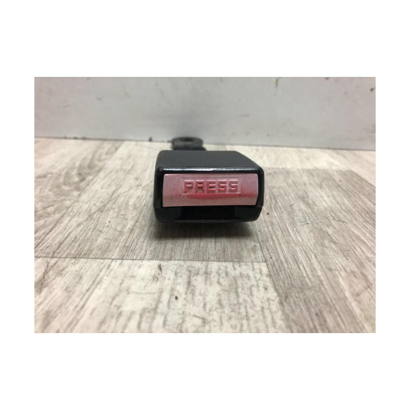 Attache ceinture avant droit CITROEN XSARA PICASSO PHASE 2 d’occasion