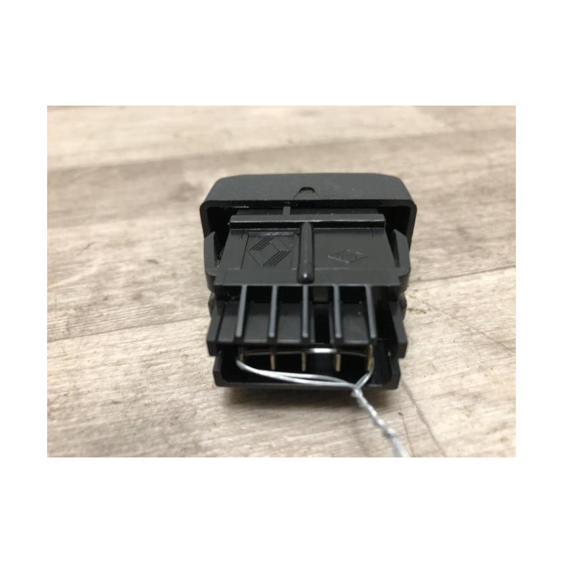Bouton/Interrupteur RENAULT CLIO 1 PHASE 3 d’occasion