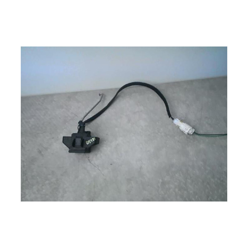 Serrure de hayon RENAULT CLIO 2 PHASE 2 d’occasion