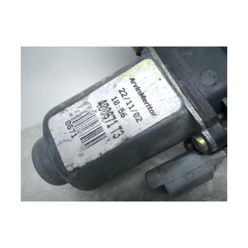 Mecanisme de leve vitre electrique avant gauche PEUGEOT 106 PHASE 2 d’occasion