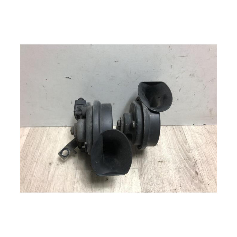 Avertisseur/Klaxon VOLKSWAGEN POLO 4 PHASE 2 d’occasion