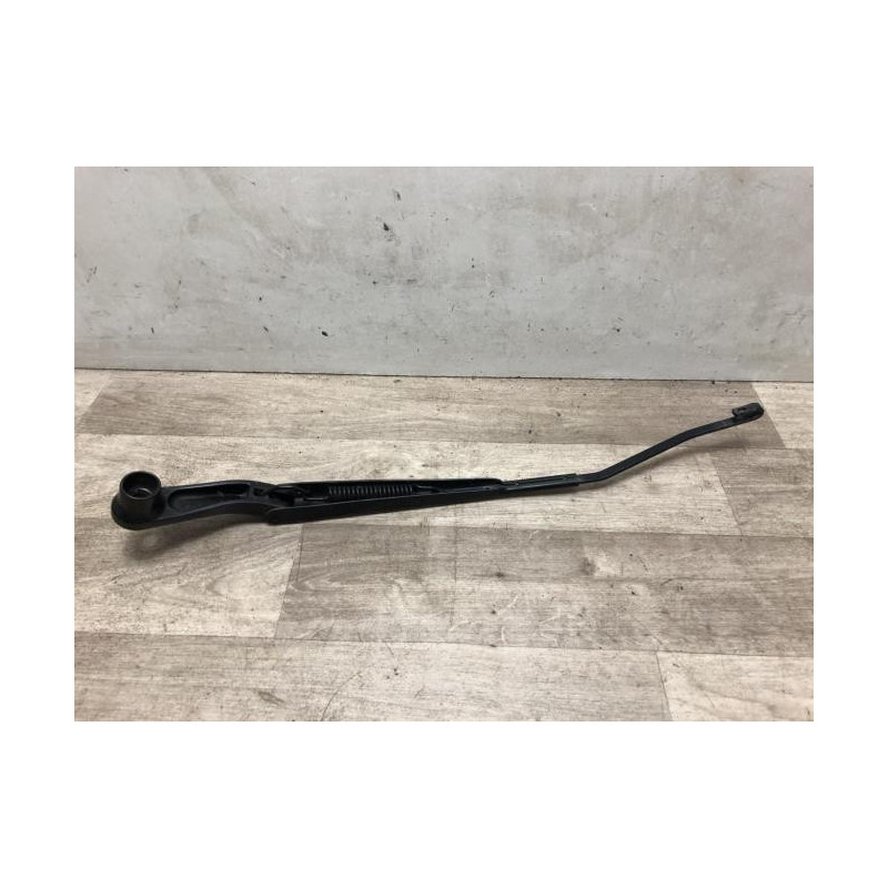 Bras essuie glace avant droit CHRYSLER 300C PHASE 1 BREAK d’occasion