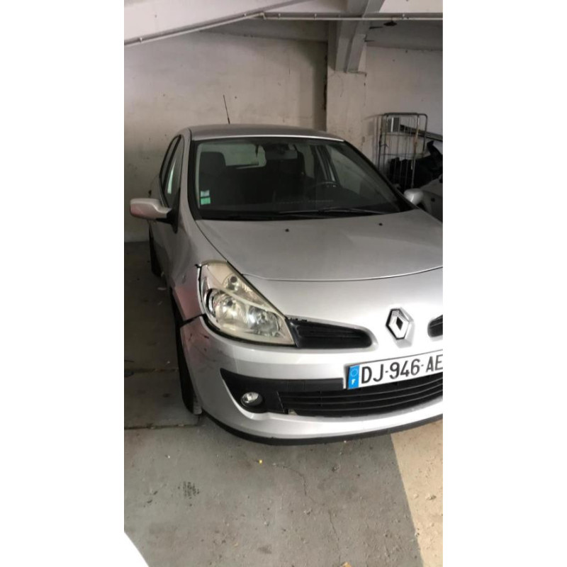 Leve vitre mecanique arriere gauche RENAULT CLIO 3 PHASE 1 d’occasion