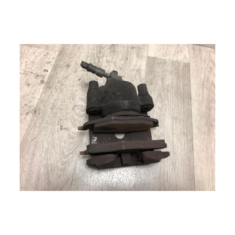 Etrier avant gauche (freinage) VOLKSWAGEN POLO 3 PHASE 1 d’occasion