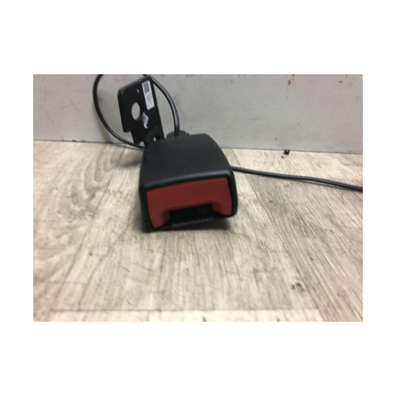 Attache ceinture arriere gauche OPEL CORSA E d’occasion