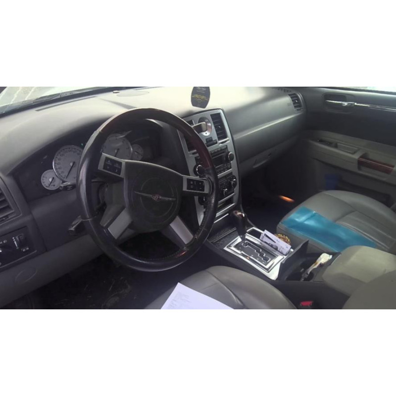 Autoradio d'origine CHRYSLER 300C PHASE 1 BREAK d’occasion