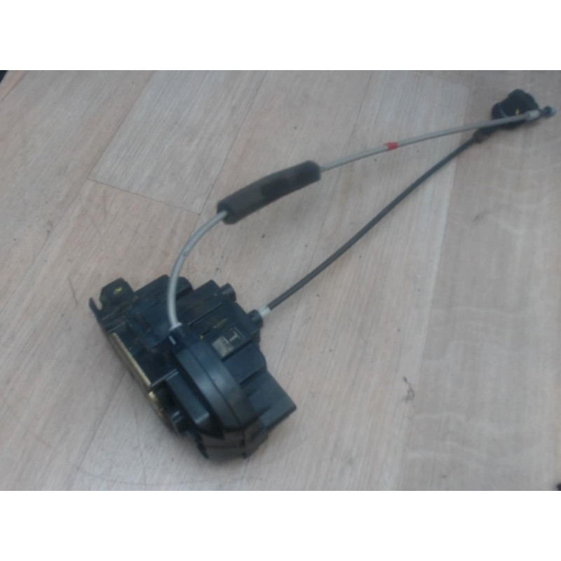 Serrure arriere droit NISSAN MICRA III d’occasion