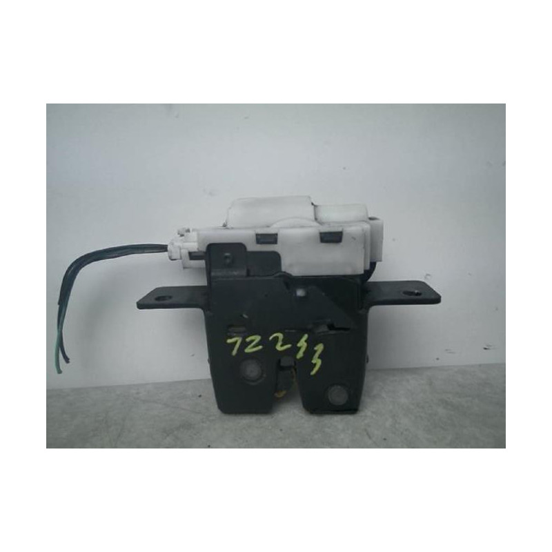 Serrure de hayon RENAULT CLIO 2 PHASE 1 d’occasion