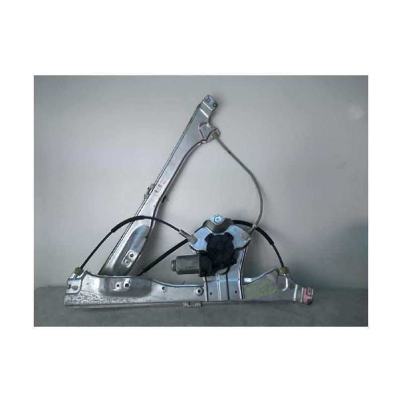 Mecanisme de leve vitre electrique avant gauche RENAULT CLIO 3 PHASE 1 d’occasion