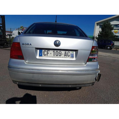 Moyeu avant droit VOLKSWAGEN BORA d’occasion