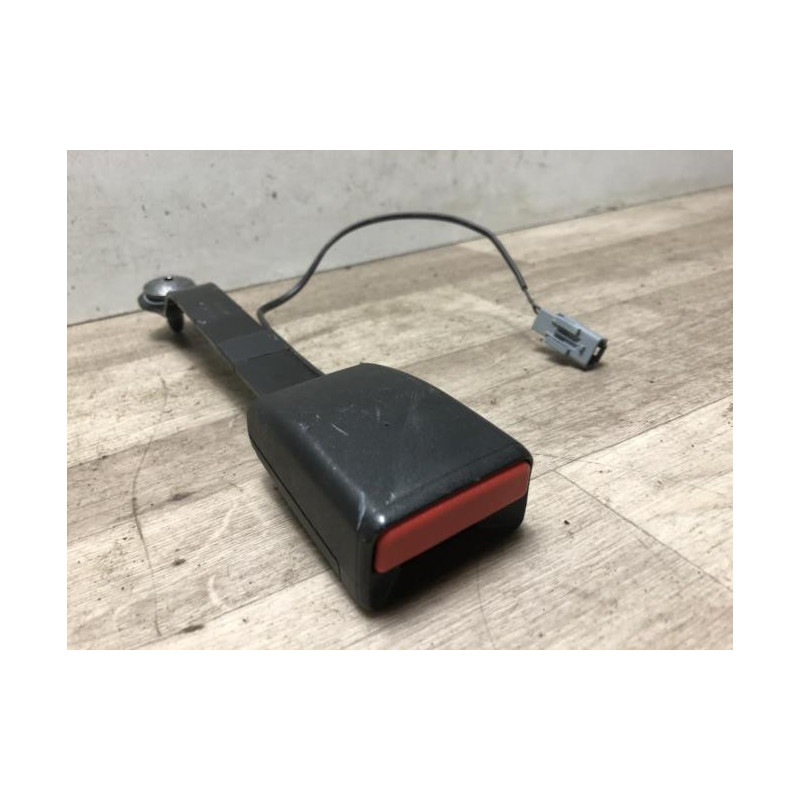 Attache ceinture avant gauche RENAULT CLIO 4 PHASE 2 d’occasion