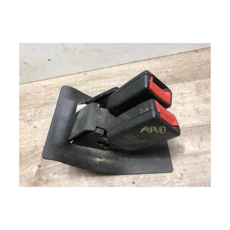 Attache ceinture arriere centrale MINI MINI 1 R50/R53 PHASE 1 d’occasion