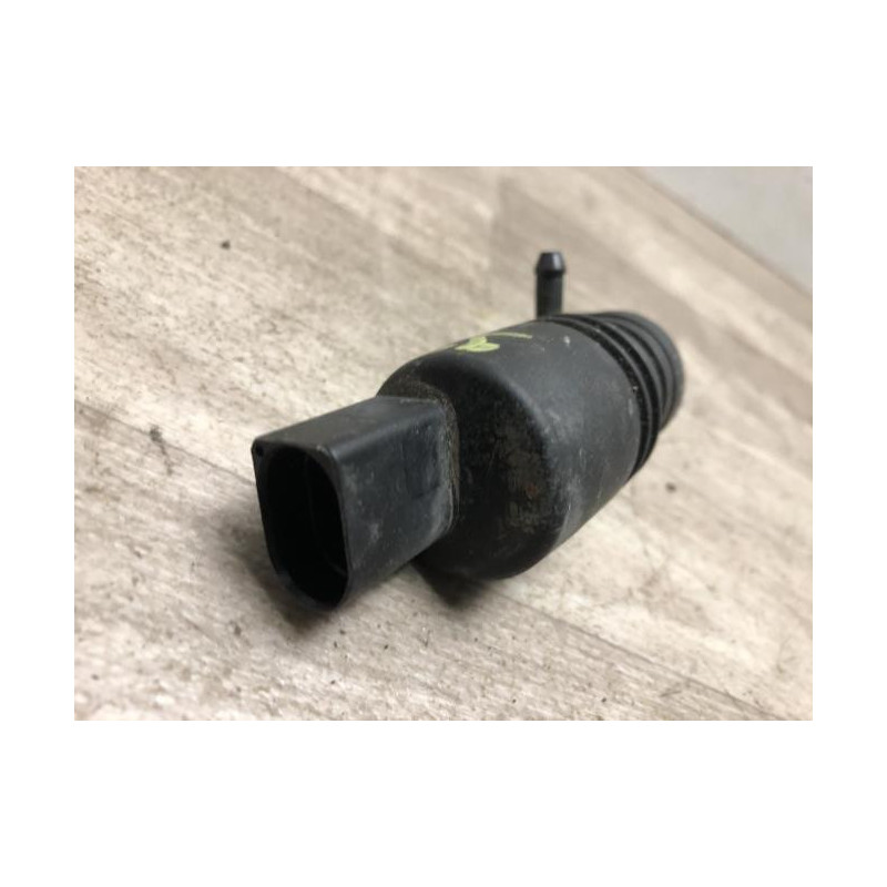 Pompe lave glace avant VOLKSWAGEN GOLF 4 CABRIOLET d’occasion