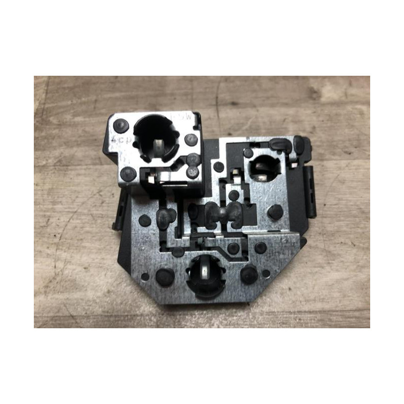 Platine feu arriere droit SAAB 900 2 d’occasion