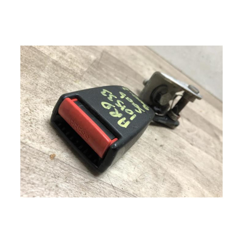 Attache ceinture arriere droit SAAB 900 2 d’occasion