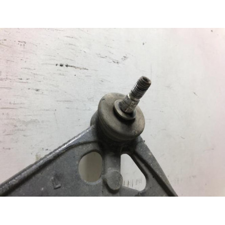 Bras de suspension superieur avant gauche CHRYSLER 300C PHASE 1 BREAK d’occasion