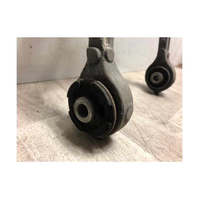 Bras de suspension superieur avant gauche CHRYSLER 300C PHASE 1 BREAK d’occasion