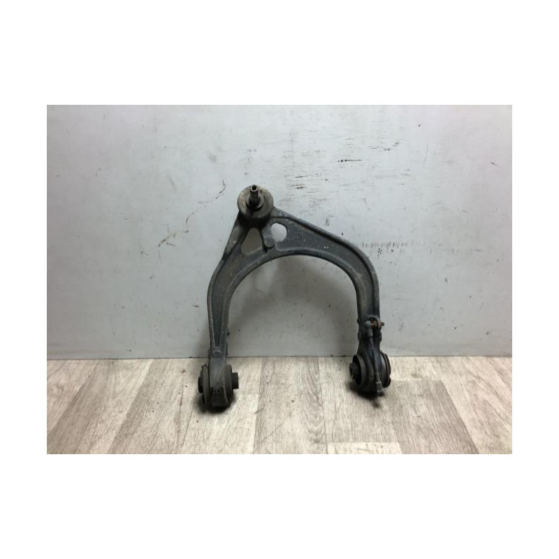Bras de suspension superieur avant droit CHRYSLER 300C PHASE 1 BREAK d’occasion