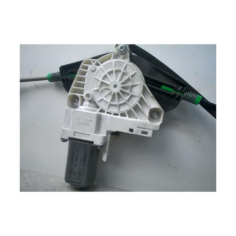 Mecanisme de leve vitre electrique avant gauche AUDI A4 3 PHASE 1 d’occasion