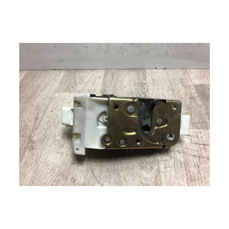 Serrure arriere droit FORD MONDEO 2 d’occasion