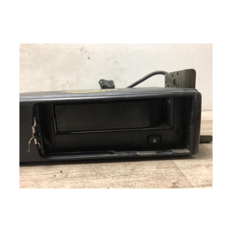 Chargeur CD VOLKSWAGEN GOLF 4 CABRIOLET d’occasion