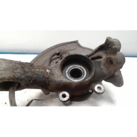 Moyeu avant gauche AUDI A6 2 PHASE 1 d’occasion