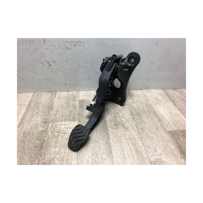 Pedalier d'embrayage RENAULT CLIO 5 d’occasion