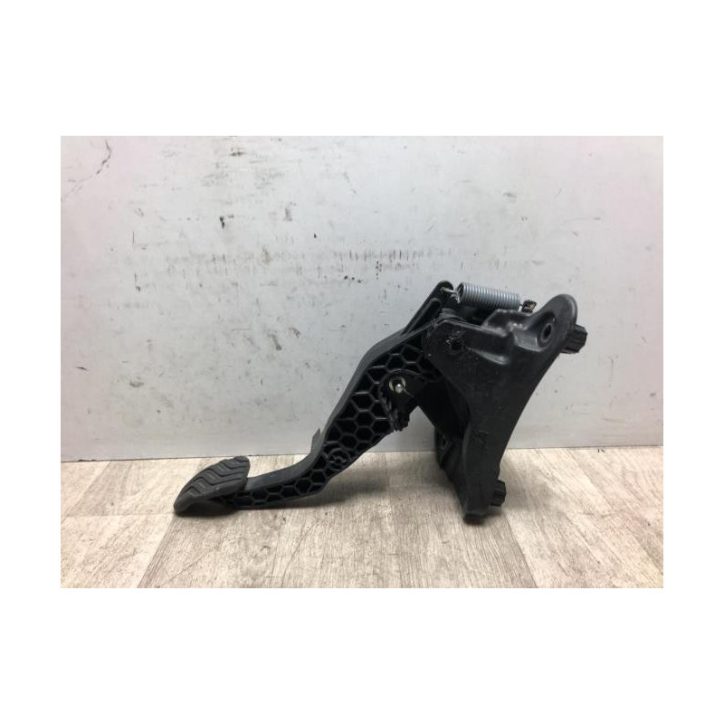 Pedalier d'embrayage RENAULT CLIO 5 d’occasion