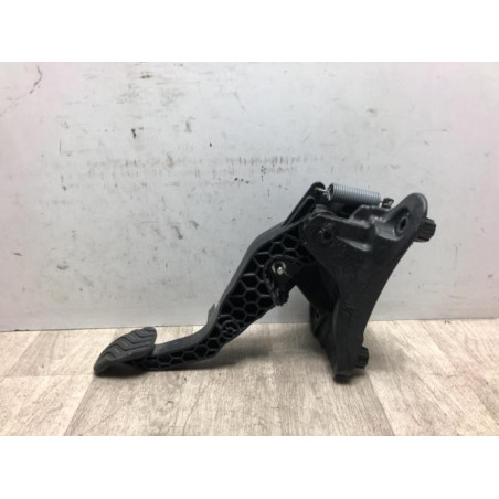 Pedalier d'embrayage RENAULT CLIO 5 d’occasion