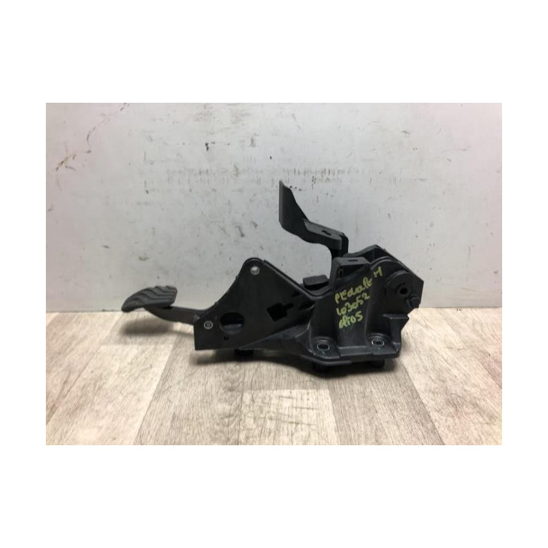 Pedalier de frein RENAULT CLIO 5 d’occasion
