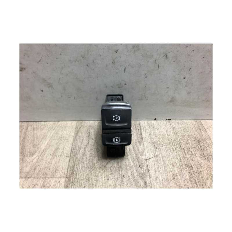 Poignee electrique frein a main RENAULT CLIO 5 d’occasion