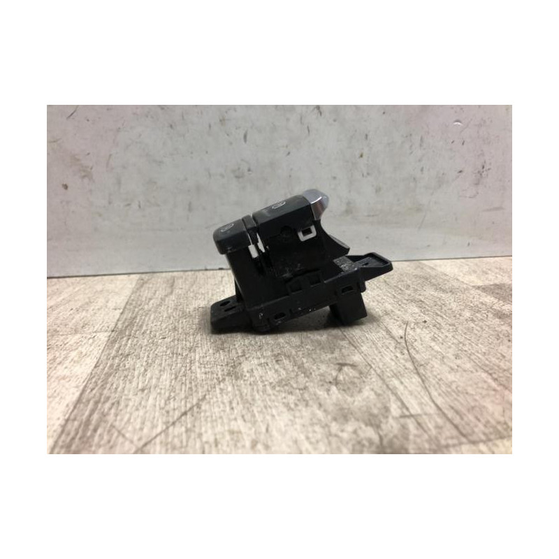 Poignee electrique frein a main RENAULT CLIO 5 d’occasion