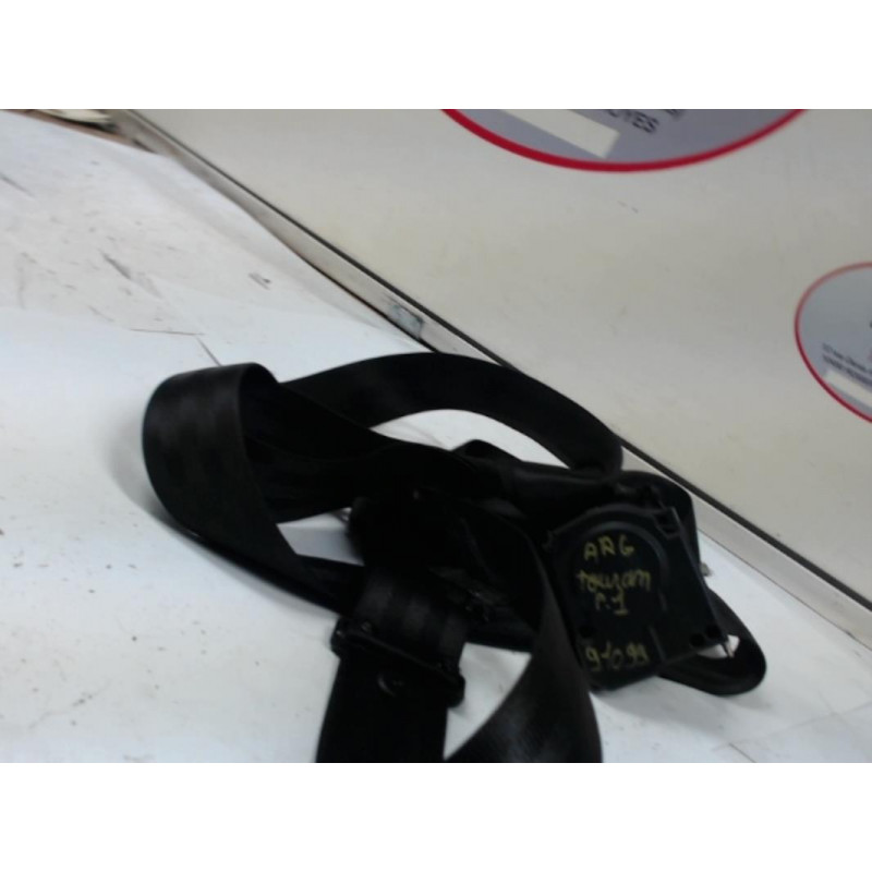 Attache ceinture arriere gauche VOLKSWAGEN TOURAN PHASE 2 d’occasion