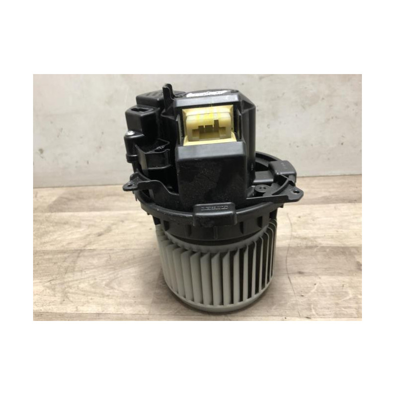 Ventilateur chauffage RENAULT CLIO 5 d’occasion