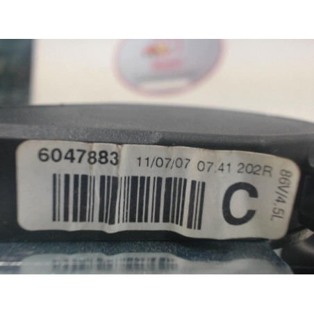 Ceinture arriere centrale VOLKSWAGEN TOURAN PHASE 2 d’occasion