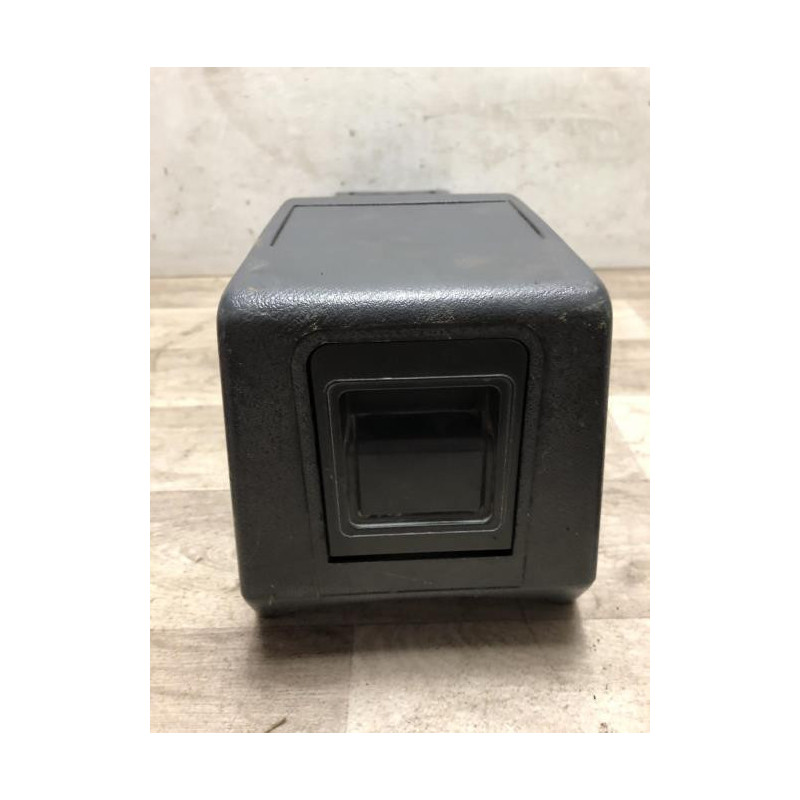 Console central (interieur plastique) PEUGEOT 505 d’occasion