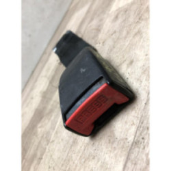 Attache ceinture arriere centrale PEUGEOT 106 PHASE 2 d’occasion