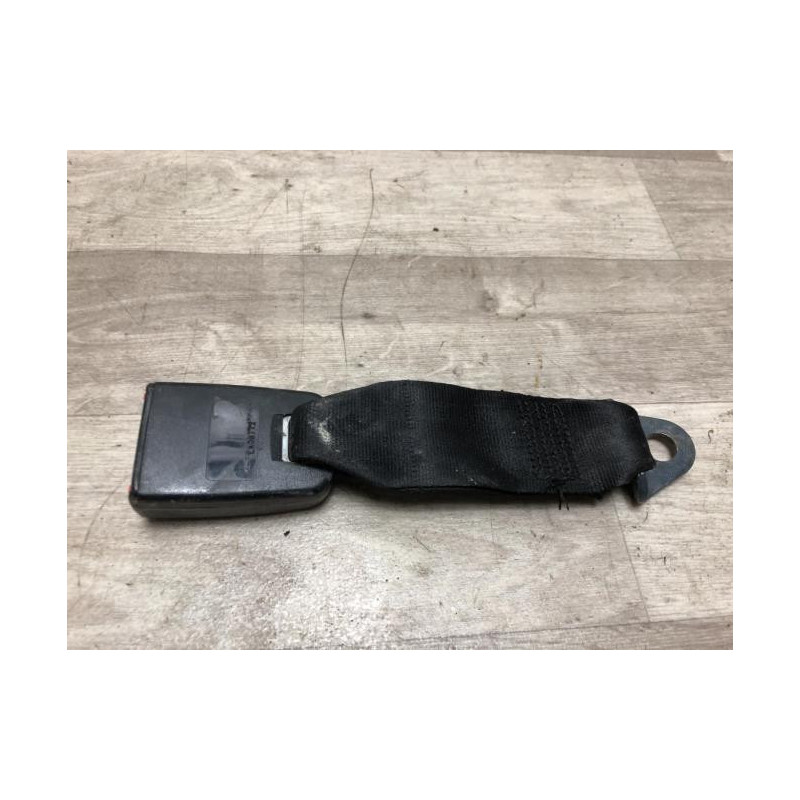 Attache ceinture arriere centrale PEUGEOT 106 PHASE 2 d’occasion