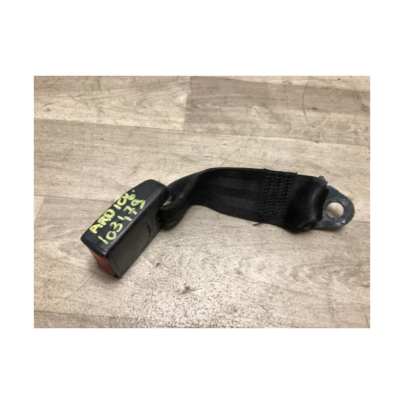Attache ceinture arriere droit PEUGEOT 106 PHASE 2 d’occasion