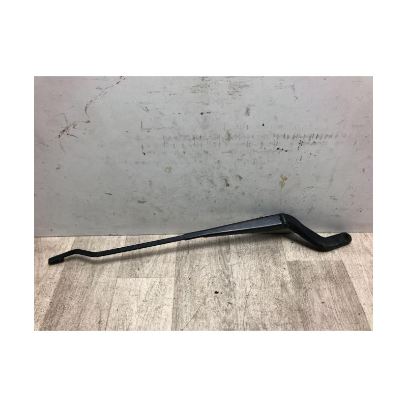 Bras essuie glace avant droit PEUGEOT 106 PHASE 2 d’occasion