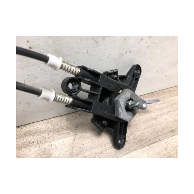Leve vitre mecanique arriere gauche PEUGEOT 106 PHASE 2 d’occasion