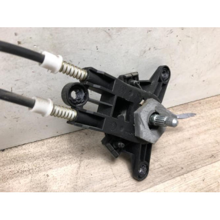 Leve vitre mecanique arriere gauche PEUGEOT 106 PHASE 2 d’occasion
