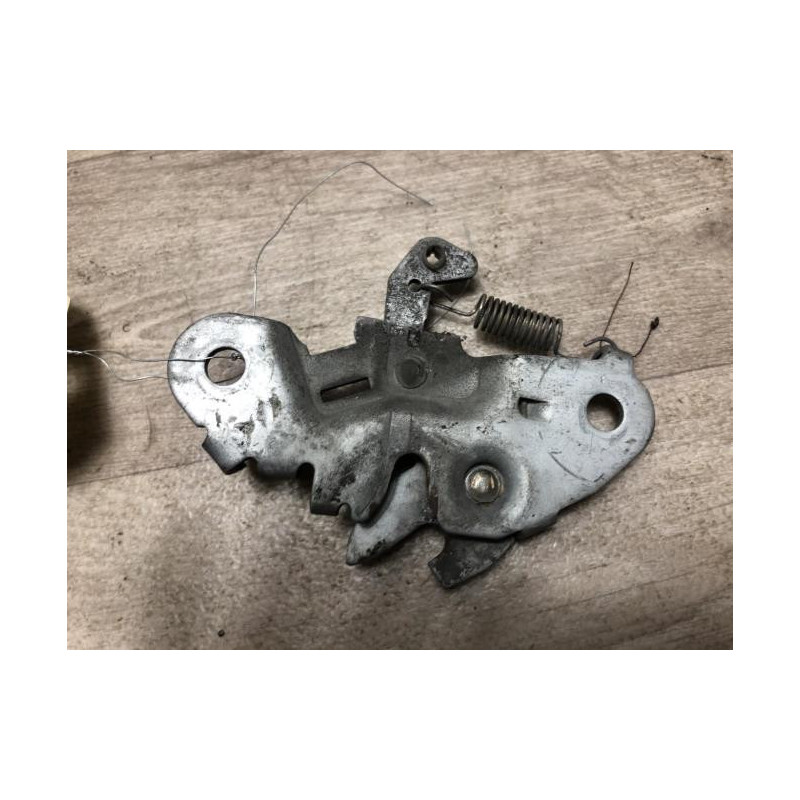 Serrure de capot PEUGEOT 106 PHASE 2 d’occasion