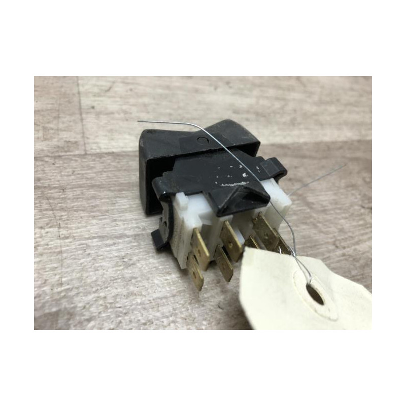 Bouton/Interrupteur LADA NIVA PHASE 2 d’occasion